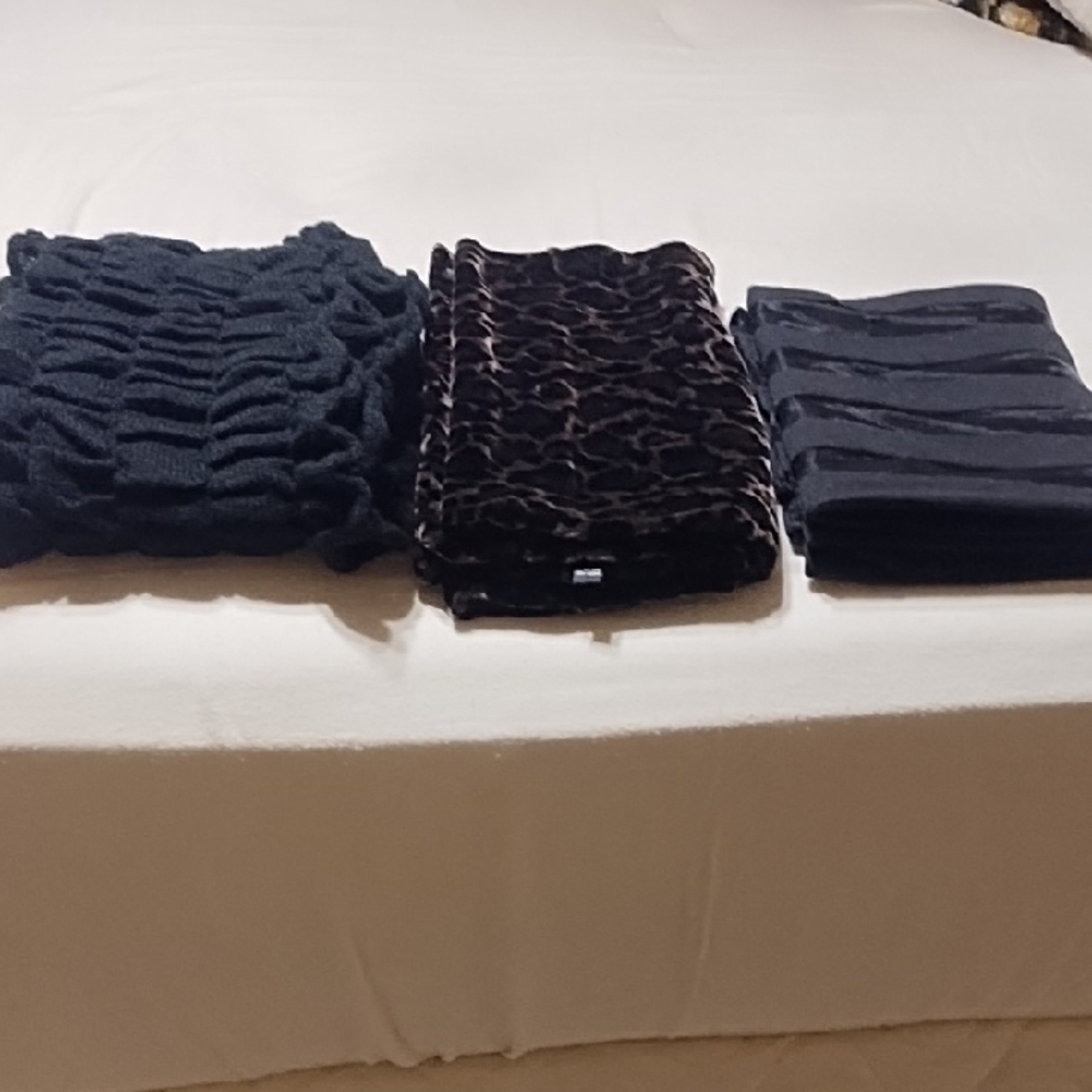 SCARF WOMEN LOT OF 3.
